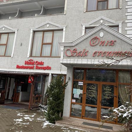 Hotel Onix Роман Экстерьер фото